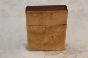 Boîte à cartes à jouer en bois personnalisée, élégante et durable, étui à cartes à jouer en bois rustique, organisateur de cartes à jouer en bois - Product Image 3