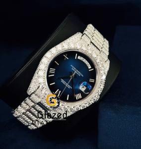 Nuevo Reloj de Lujo Estilo Hip Hop con Esfera Azul Oscuro, Números Romanos, Acero Inoxidable, Diamantes Moissanite de Corte Brillante y Redondo - Product Image 4