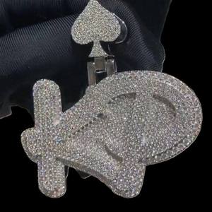 Pendentif Crâne As de Pique Moissanite Luxe Effet Givré, Bijou Hip Hop, Aspect Diamant VVS Brillant, Pièce d'Exception - Product Image 3