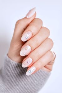 Uñas Postizas Artificiales de Color Blanco Leche con Lindo Diseño de Corazón, Forma de Almendra, Suministros de Uñas Personalizados, Uñas a Presión, Fabricación OEM ODM - Product Image 5