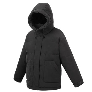 Chaqueta acolchada recortada verde personalizada para mujer para invierno, cierre de cremallera transpirable, abrigo de burbujas a prueba de viento, diseño de retazos - Product Image 4