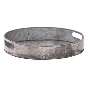 Bandeja metálica galvanizada de alta resistencia para servicio de alimentos profesional, solución ideal para presentación en cafeterías y panaderías - Product Image 2