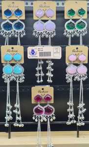 Boucles d'oreilles pendantes florales dorées avec strass en cristal, longues chaînes et breloques clochettes, bijoux de fête bohèmes pour femmes, bijoux ethniques festifs - Product Image 2