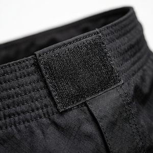 Shorts de sport MMA pour hommes, blanc uni, séchage rapide, imperméables, écologiques, avec poches, taille élastique, longueur mi-cuisse, tissu en toile - Product Image 6