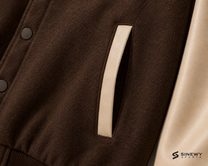 เสื้อแจ็คเก็ตเบสบอลลำลองสำหรับผู้ชายสีน้ำตาล ยี่ห้อ SINEWY SPORTS ปักลายต้นปาล์ม LA พร้อมลายเปลวไฟที่แขนเสื้อ เหมาะสำหรับฤดูใบไม้ร่วง - Product Image 4