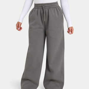 Pantalon large décontracté et confortable pour femme, idéal pour le jogging et les activités de plein air - Product Image 1