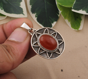 Pendentif vintage en onyx rouge serti de pierres, en argent sterling 925 plaqué platine, style victorien, collier unisexe en pierres précieuses naturelles - Product Image 5