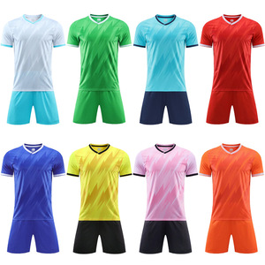 Nouveaux ensembles d'uniformes de football de couleurs unies, vêtements de football unisexes, haute qualité, sports de plein air, 100% polyester, séchage rapide, respirant, col en V - Product Image 2
