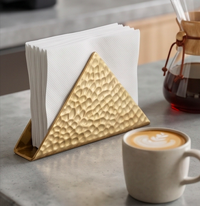 Porte-serviettes en laiton, design martelé décoratif, idéal pour le rangement de papier de soie de haute qualité dans les hôtels et les restaurants - Product Image 4