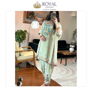 Colección de Diseñador a Precio Accesible: Traje Dhoti Salwar de Seda Chinnon de Estilo Tradicional para Mujer en Venta - Product Image 3