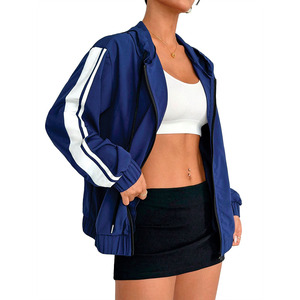 เสื้อแจ็คเก็ตกันลมสีน้ำเงินกรมท่าคุณภาพพรีเมียมสำหรับผู้หญิง น้ำหนักเบา มีฮู้ด ซิปแบบรูดขึ้นลง เสื้อคลุมกีฬา สกรีนโลโก้ได้ตามสั่ง ขายส่งเสื้อแจ็คเก็ตสำหรับผู้ชาย - Product Image 4