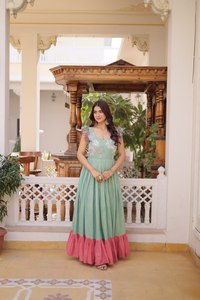 ชุดเดรสยาวแบบ Anarkali สีเขียวเซจ ปักเลื่อม แต่งระบาย ผ้าฝ้ายแห้งเร็ว สำหรับงานปาร์ตี้ สไตล์อินเดีย - Product Image 3