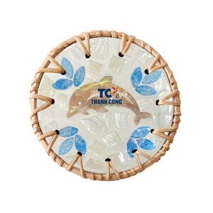 Meilleure vente classique écologique dauphin mère perle sous-verre ensemble fait à la main Vietnam tissé rotin bord en gros accessoire de Table - Product Image 1