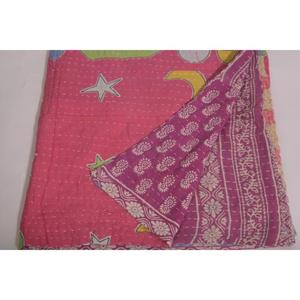 ผ้าห่มลายดอกไม้สไตล์วินเทจ Lavinas ผ้าควิลท์คันธาทำมือจากผ้าฝ้าย ผ้าคลุมเตียงสไตล์โบโฮอินเดีย ผ้าห่มสองด้าน ของตกแต่งเตียง เป็นมิตรกับสิ่งแวดล้อม - Product Image 6