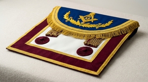 Tablier maçonnique personnalisé brodé en velours bleu avec franges dorées et insigne à coudre |   Tablier de cérémonie maçonnique, Regalia de loge - Product Image 5