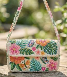 Sac à main de luxe artisanal perlé à motif floral, sac à bandoulière intemporel orné de perles pour femme, sac à main femme style jardin champêtre - Product Image 3