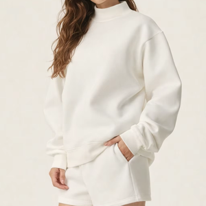 Conjunto de Sudadera y Pantalones Cortos de 2 Piezas para Mujer, Color Sólido, con Logotipo Personalizado, Cuello Alto, Poliéster y Algodón, Ecológico y Transpirable - Product Image 1