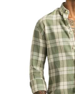 Camisa casual a cuadros verde salvia para hombre, de algodón y poliéster, manga larga, con botones, para venta al por mayor, proveedor OEM de exportación. - Product Image 3