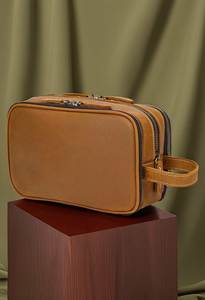 Trousse de Toilette en Cuir Véritable Taille Moyenne, Fermeture Éclair Vintage, Étui Cosmétique Durable pour Voyage - Product Image 2