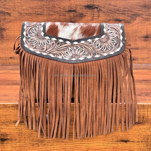 กระเป๋าสะพายไหล่ลายดอกไม้หนังกลับประดับด้วยเครื่องมือทำมือใหม่ - Product Image 4