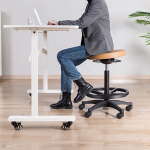 Silla de Bar de Piel Sintética sin Respaldo para Oficina en Casa, <span class=keywords><strong>con</strong></span> Reposapiés, Taburete Redondo Ergonómico <span class=keywords><strong>con</strong></span> <span class=keywords><strong>Ruedas</strong></span> y Altura Ajustable - Product Image 2