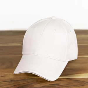 Gorra de Béisbol Impermeable Premium 2026 para Equitación, con Correa Ajustable, Diseño Moderno, Duradera, para Actividades al Aire Libre - Product Image 1