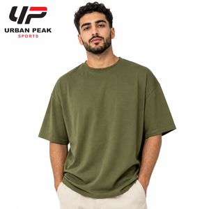 เสื้อยืดโอเวอร์ไซส์ผู้ชายสไตล์โมเดิร์น ตะเข็บไหล่ยาวพิเศษ เนื้อผ้าเรียบลื่น ดีไซน์มินิมอลทันสมัย คอกลม ลำลอง - Product Image 5