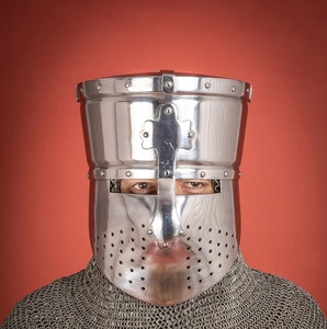 Casco Medieval Vintage, Auténtica Armadura Histórica para la Cabeza, Diseñado para Coleccionistas, Reenactaciones y Eventos de Cosplay - Product Image 2