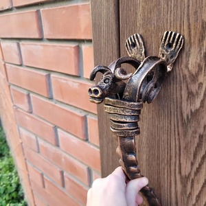 Manija de Puerta de Hierro Forjado a Mano con Recubrimiento en Polvo Resistente al Óxido, Estilo Tradicional con Acabado de Madera, Fácil de Instalar - Product Image 6