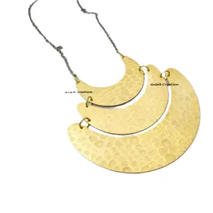 Nouvel arrivage de bijoux pour femmes de haute qualité collier à breloques géométrique long collier en laiton brut avec chaîne à maillons