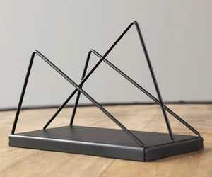 Support en métal noir, base rectangulaire, cadre en fil métallique triangulaire, organisateur géométrique, support moderne minimaliste pour serviettes, dossiers, magazines - Product Image 2