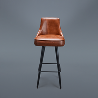 Chaise de bar Chester haut de gamme en cuir beige clair avec siège et dossier rembourrés, mousse approuvée par la FIR pour bar à domicile, hôtel et restaurant