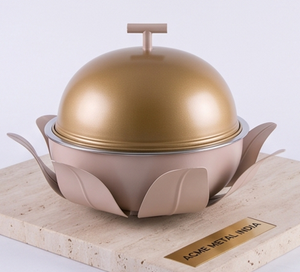 Cacerola Redonda de Metal con Tapa en Color Dorado y Rosa, con Diseño de Asa, Perfecta para Almacenar Alimentos en la Cocina - Product Image 1