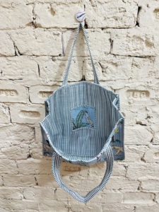 Bolso Tote Acolchado Hecho a Mano de Primera Calidad |   Bolso de compras de hombro para mujer, gran capacidad, con estampado de animales de la selva, con cremallera, estilo elegante - Product Image 4