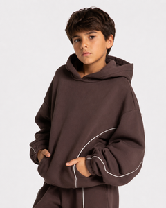 Sweat-shirt à capuche pour garçon en marron mocha avec logo contrasté, sweat-shirt décontracté surdimensionné pour garçon, sweat-shirt à capuche en polaire de qualité supérieure pour garçon - Product Image 1
