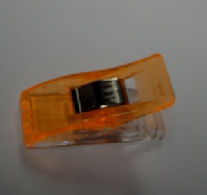 AA0191 Plastic clips for patchwork clips | Red Plastic Sewing Machine Bobbin <b>Keeper</b> <b>Ring</b> 27mm Portable Leather Craft Tool - Product Image 5