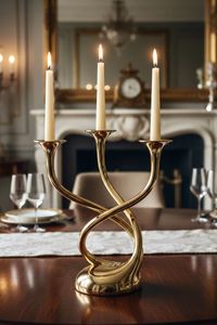 Artículo decorativo de latón para el hogar, candelabro de metal, soporte para velas de boda, candelabro rústico de latón, candelabro de latón pulido. - Product Image 2