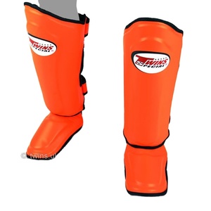 Nouveau style, protège-tibias jumeaux personnalisés, vente chaude, meilleure qualité, protège-tibias et protège-pieds d'entraînement, cuir véritable, protège-tibias de Muay Thai - Product Image 1
