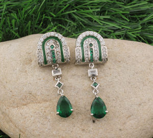 Boucles d'oreilles solitaires délicates en argent sterling 925 avec goutte d'eau en CZ pour femmes, bijoux hypoallergéniques verts, cadeau de mariage, fête - Product Image 3