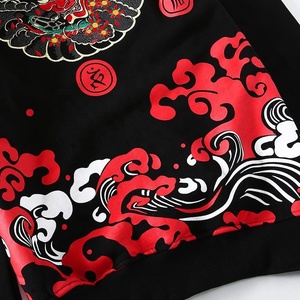 Sudadera con Capucha para Hombre, Negra, con Bordado de Dragón Japonés Rojo y Blanco, Estilo Otoñal, Corte Regular, Tejido de Algodón - Product Image 3