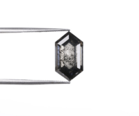 OM GEMS Diamante Hexagonal Suelto Cultivado en Laboratorio en India, Grado PK1-2, Corte Geométrico Único, Certificado por Terceros, Perforado con Láser IDI