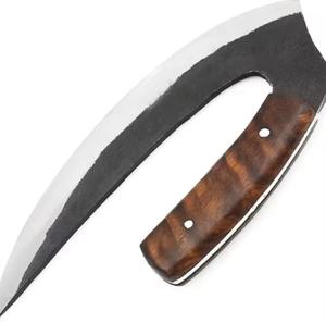 Cortador de Pizza Artesanal de Acero al Carbono con Mango de Madera Personalizado y Funda de Cuero Steel Craft International Microwave - Product Image 1