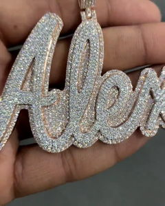 Colgante de Letra de Moissanita Chapado en Rodio de Lujo con Microincrustaciones de Piedras Redondas de Corte Brillante, Joyería de Regalo Unisex - Product Image 1