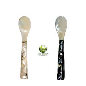 Cuillère en nacre en gros, idéale pour le caviar gris et les œufs de saumon, cuillère à huîtres gravée sur mesure, accessoires de cuisine nautiques de luxe - Product Image 5
