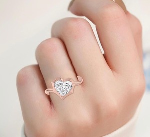 Bague de fiançailles en diamant de laboratoire en forme de cœur 2,50 CTW, or rose massif 14 carats, monture solitaire en forme de cœur, SJR61436HT-2.50CT - Product Image 1