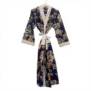 Kimono vintage de algodón de talla grande, 100% algodón, estampado floral, suave y cómodo, largo hasta el suelo, vestido tipo bata, ropa de playa. - Product Image 1