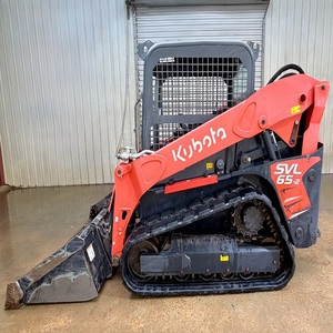 รถตักตีนตะขาบขนาดเล็ก Kubota SVL65-2 เครื่องจักรแบบสกิดสเตียร์ แรงยกสูง เหมาะสำหรับงานก่อสร้างและงานเกษตร - Product Image 4