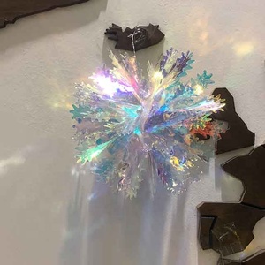 Décoration en nid d'abeille de boule de fleur de film irisé - Product Image 5