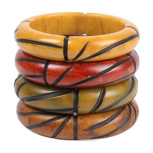 Ensemble de bracelets vintage en résine artisanale, motif géométrique, multicolores, bijoux de mode pour femmes pour les occasions de fête - Product Image 1