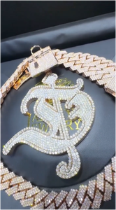 Colgante de Diamante de Laboratorio Personalizado, Plata 925, Joyería para Hombre con Incrustaciones de Diamantes, Colgante con Letra y Nombre Personalizado con Diamante Moissanite VVS - Product Image 4